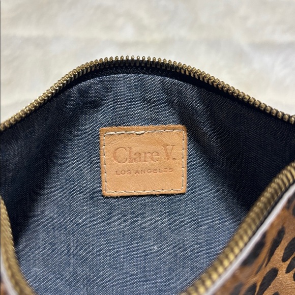 ✨Clare V Leopard Calf Hair Pouch Wristlet w/ Red Leather Strap OS✨ - Picture 7 of 12